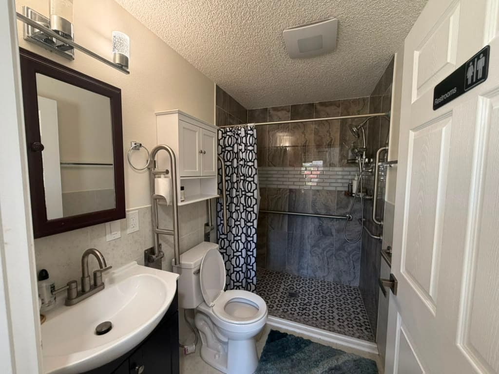 Accessible bathroom at Victory Gardens 1