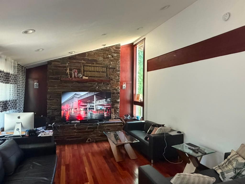 Living room at Victory Gardens 2
